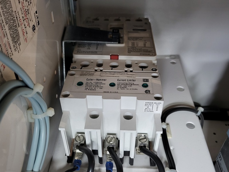 30 HP Eaton, SVX025A1-5A4N1, variable frequency drive, 600 Volts, 34 amps, like new - Image 9