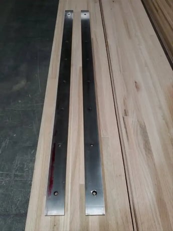 .098" x 4.7' Darley #S1250x2.5, hydraulic shear, 40" manual front gauge, hydraulic hold downs - Image 9