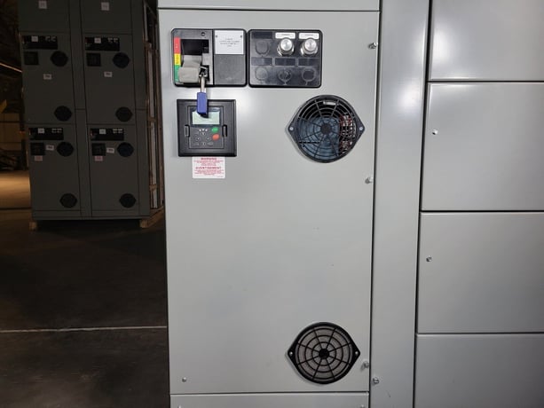 5 HP Eaton Cutler-Hammer, SVX004A1-5A4N1, variable frequency drive, 600 Volts, 15 amps, like new - Image 1