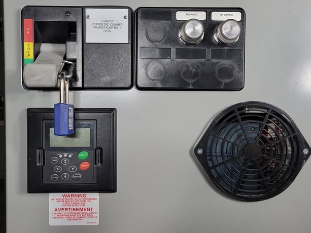 5 HP Eaton Cutler-Hammer, SVX004A1-5A4N1, variable frequency drive, 600 Volts, 15 amps, like new - Image 2