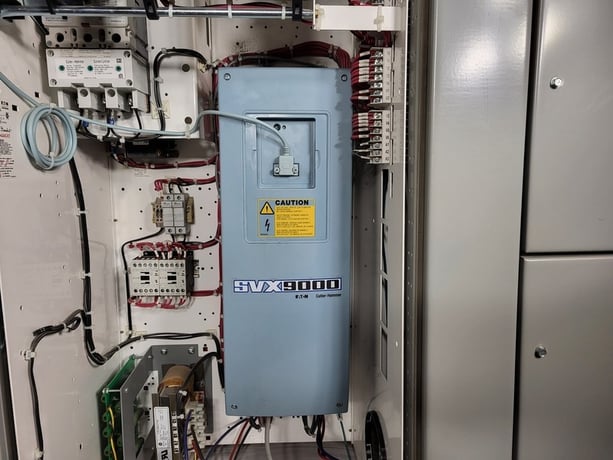 5 HP Eaton Cutler-Hammer, SVX004A1-5A4N1, variable frequency drive, 600 Volts, 15 amps, like new - Image 6
