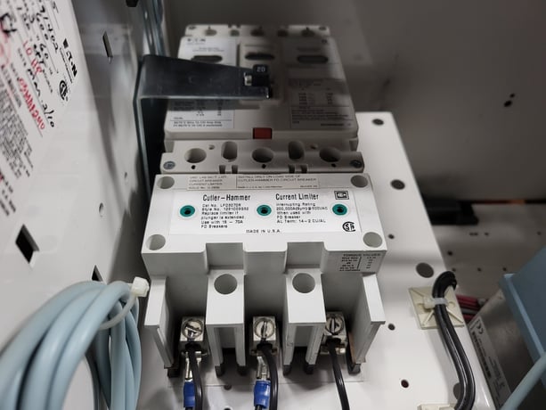 10 HP Eaton, SVX007A1-5A4N1, variable frequency drive, 600 Volts, 13.5 amps, like new - Image 9