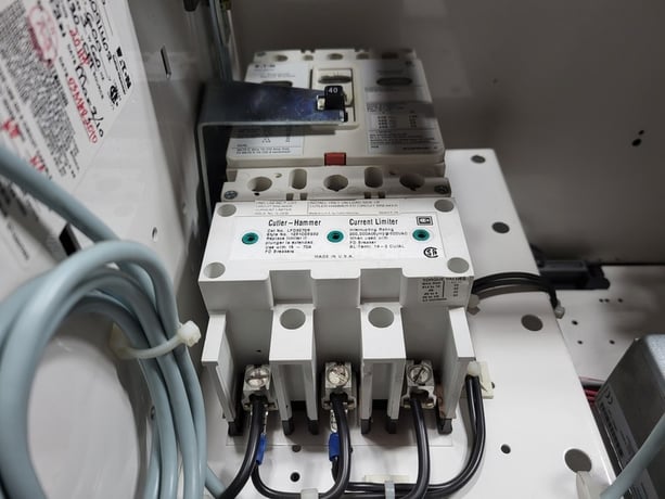 20 HP Eaton, SVX025A1-5A4N1, variable frequency drive, 600 Volts, 34 amps, like new - Image 10