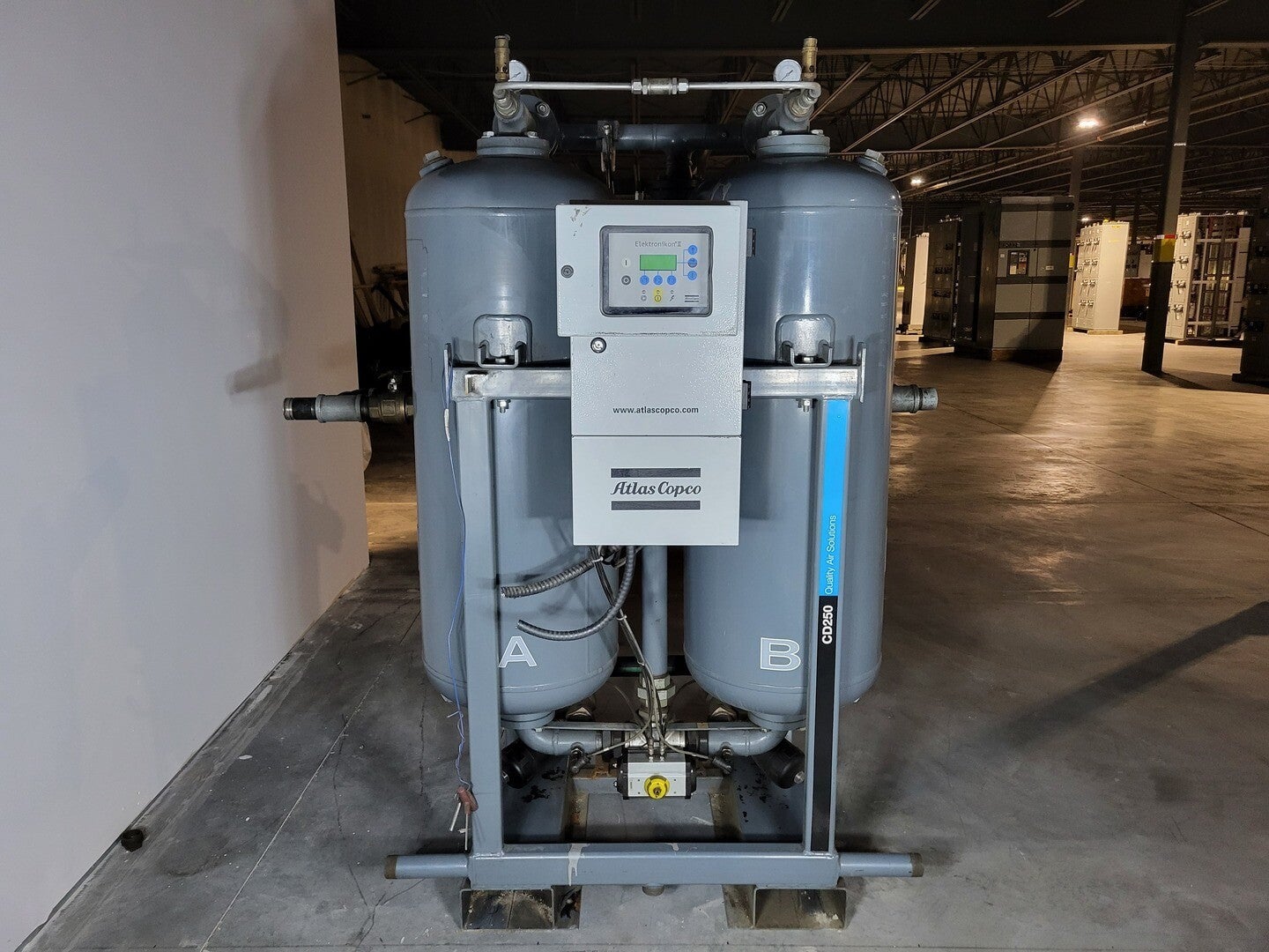 530 cfm, Atlas Copco #CD250, desiccant air dryer, 160 psi, 115 V., 3 phase, 2009 - Image 1