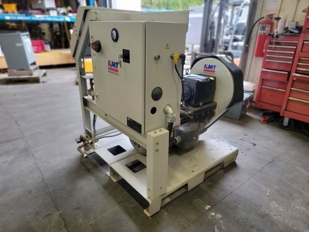 KMT #Tri-Line, waterjet pump, 30 HP, 55000 psi, 480 V., 3 phase, 2112 hours, serial #317-16380 - Image 4