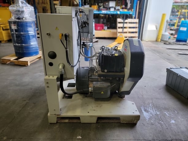 KMT #Tri-Line, waterjet pump, 30 HP, 55000 psi, 480 V., 3 phase, 2112 hours, serial #317-16380 - Image 5