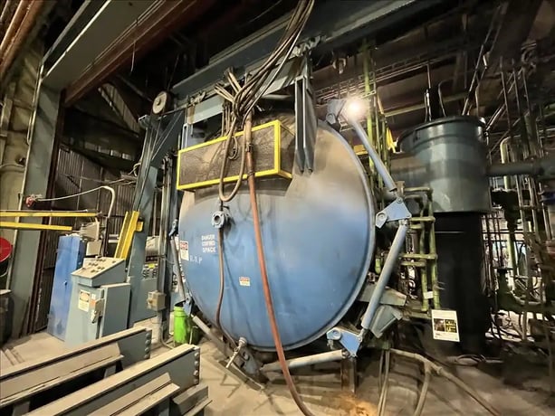 Seco Warwick, horizontal vacuum furnace with retractable loader - Image 1