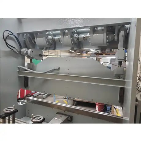 35 Ton, DiAcro #35-6, hydraulic press brake, 6' overall, 62" between housing, 2" stroke, 9" throat, 3 HP - Image 3