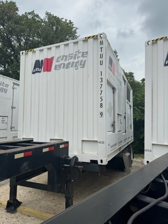 550 KW Mtu Onsite Energy #12V1600B40S, diesel towable rental generator, sound attenuated enclosure, 4410 - Image 2