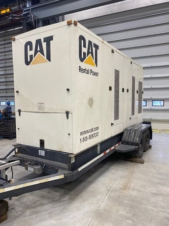 365 KW Caterpillar #3456, diesel generator, trailer mounted, 600 Volts, 166 hours, S/N 3PG00271 - Image 2