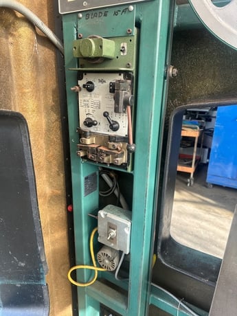20" x 24" Wellsaw #W-20, vertical bandsaw, 3 HP, 3000 FPM, 0.37"W x 193" L blade - Image 6