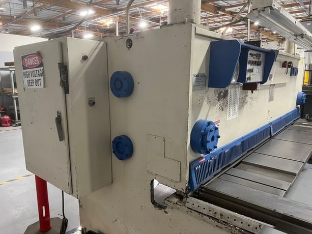 1/4" x 10' LVD #10.OH.25B, hydraulic power squaring shear, front operated power back gauge, (2)30" front - Image 2