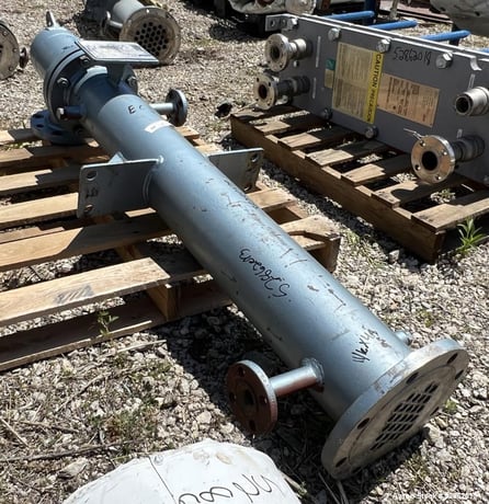 20.2 sq.ft., Doyle & Roth, Vertical Shell and Tube Heat Exchanger, 150 psi / FV @ -20 to 200&deg; F. (27) .75" - Image 3
