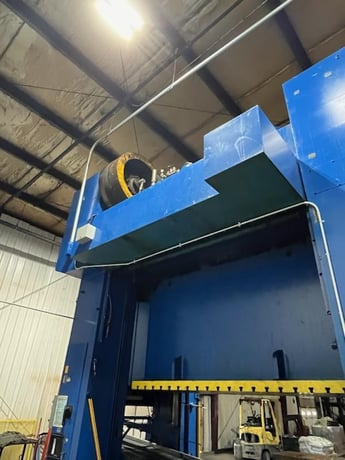 500 Ton, Komatsu #E2P-500, straight side metal stamping press, 11.8" stroke, 41.7" Shut Height, 1988 - Image 5
