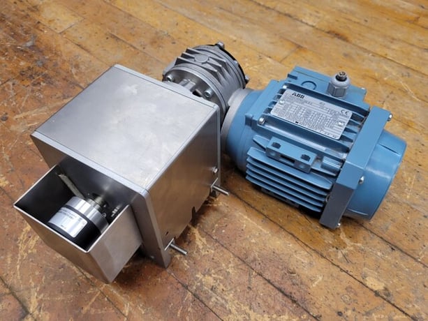 HP 2800 RPM ABB 3GAA051312-CSF M3AA-056 B 2 Motor 0.12kW 2 Pole 3 phase 400 Volt - Image 1