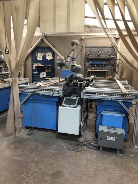 Universal Robots, UR-10E, Spray Finish Robot, 22 lbs. Payload, 51.1" reach, 2006 - Image 3