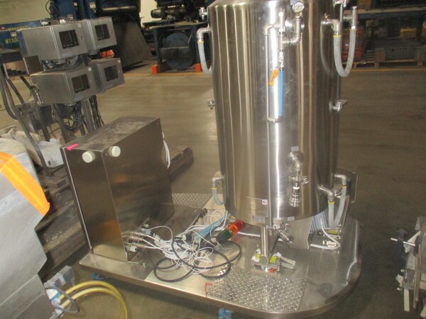 Mobius CellReady 200 L Bioreactor Disposable Mixing System with Control Box, 150 psi @ 150°F - Image 1