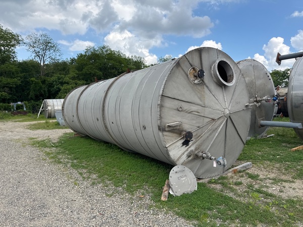 10000 gallon Northland Stainless Steel tank, 96" dia. x 312" straight side, flat sloped bottom 1981 - Image 5
