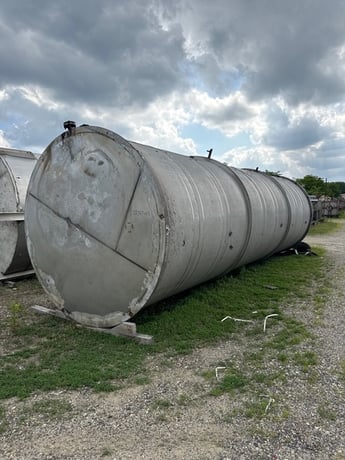 10000 gallon Northland Stainless Steel tank, 96" dia. x 312" straight side, flat sloped bottom 1981 - Image 7