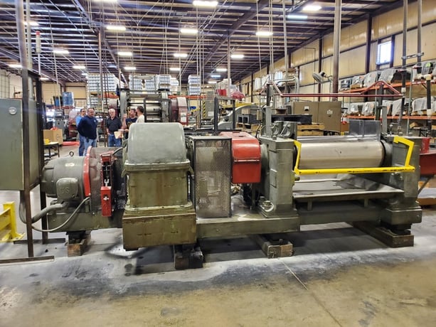 16" x 42" Kobe rubber mill, strip mill, 60 HP, 880 RPM, 460 VAC, Westinghouse starter - Image 2