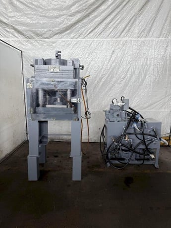 300 Ton, M & N, 4-post Hydraulic Hobbing Press, 6" stroke, 7" daylight - Image 2