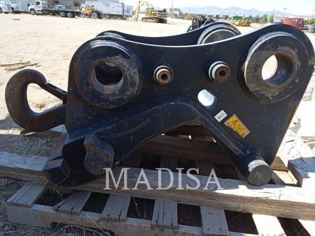 Caterpillar Work Tools (Serialized) 255-7552, Quick Coupler, S/N: M23948, 2016 - Image 1