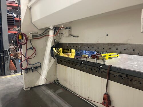 230 Ton, Cincinnati, press brake, 12' overall - Image 3
