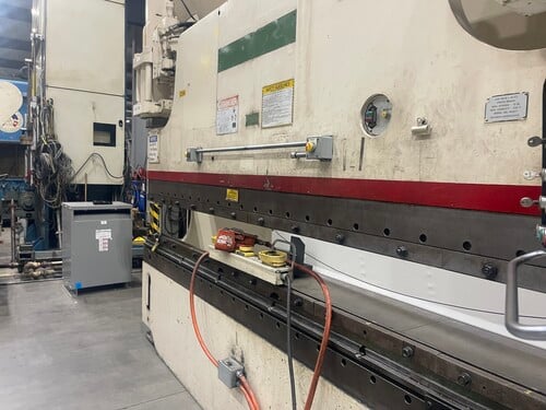 230 Ton, Cincinnati, press brake, 12' overall - Image 6