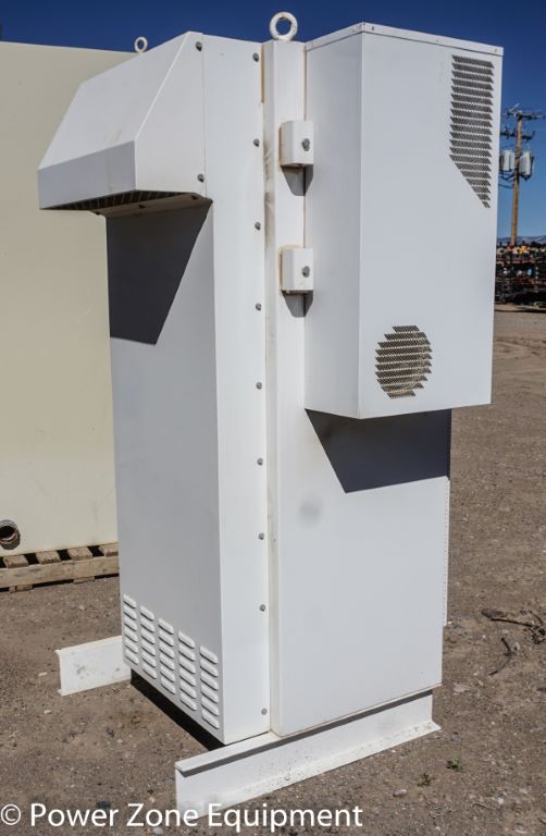 350 HP Toshiba, HX7+D439KCB, VFD, 48" L x 30" W x 84" H, 3 phase, 460 Volts, 2013 - Image 4