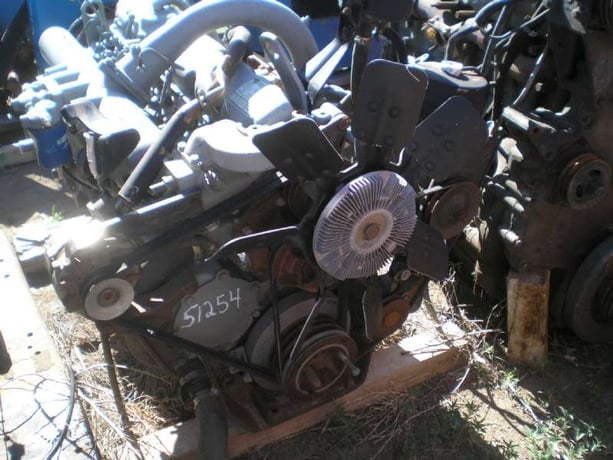 170 HP Ford #170F, Diesel Engine, Inline 6-cylinder, 2600 RPM, 401 cu.in. - Image 6