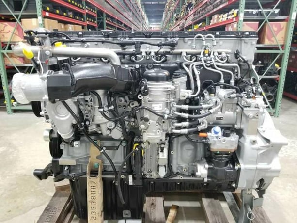 525 HP Detroit DD13, Complete Diesel Truck Engine, New - Image 1