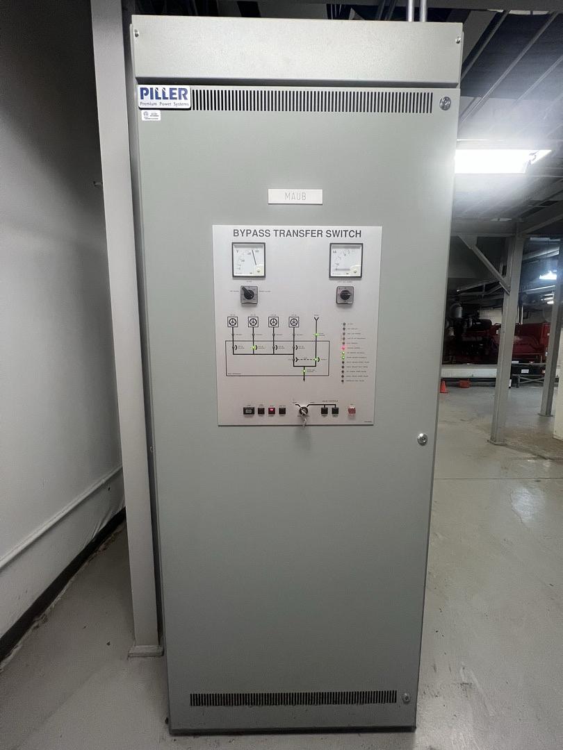 10 Amp. Piller Bypass Transfer Switch, S/N 5935 MAUB - Image 1