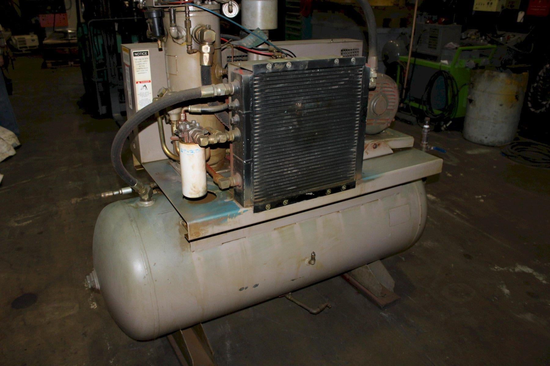 20 HP Leroi, rotary screw air compressor, 85 cfm @ 200 psi, 120 gallon surge tank - Image 4