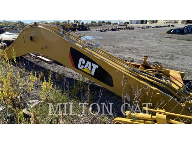 Caterpillar 336F 21.3 FT BOOM, Articulated Boom Lift, S/N: MC-000102613, 2018 - Image 2