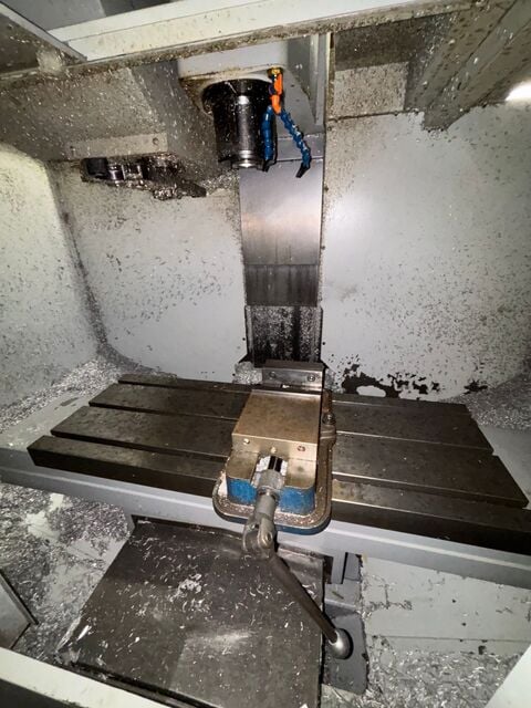 Haas #Mini-Mill-2, CNC vertical machining center, 20 automatic tool changer, 20" X, 16" Y, 14" Z, 10000 RPM - Image 2