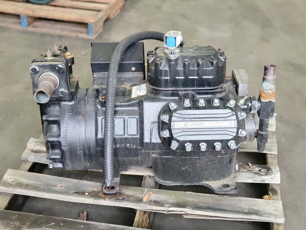 75 cfm, 300 psi, Copeland #6DP3A3500TSE211, refrigeration duty compressor, 35 HP - Image 1