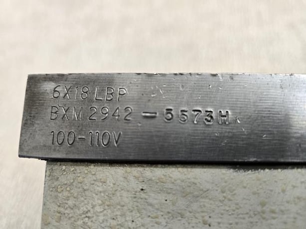 6" x 18" Walker #LBP, fine pole electromagnetic grinding chuck - Image 3