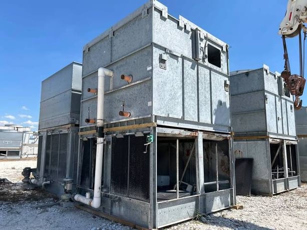 470 Ton, Imeco #IDC-1880-4, evaporative condenser, 2 motors, 1 tower units, 79525 cfm, 300 psi, 715 GPM, 2001 - Image 4