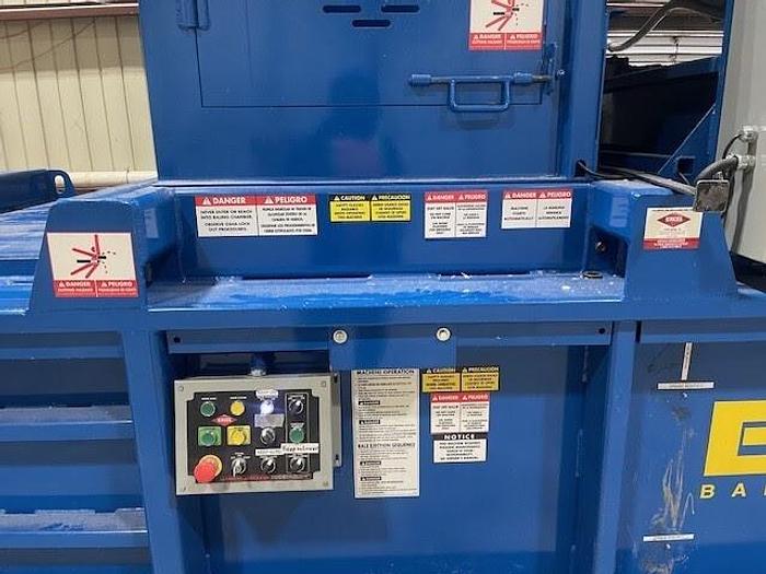 Excel #EX-63, horizontal full eject baler with conveyor, 20 HP power unit, dual 6" cylinders, 2023 - Image 4