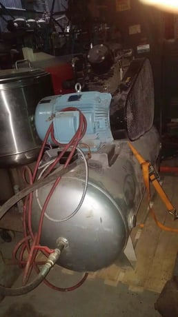 15 HP Industrial Air Compressor, 60 cfm @ 175 psi, 15 HP Teco Westinghouse motor, 2-stage, 120 gallon hor. - Image 5