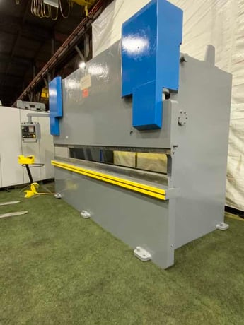 220 Ton, Durma #HAP-37200, press brake, 12.1' OA, 122" between housing, 7.83" stroke, 2-Axis CNC Back Gauge - Image 2