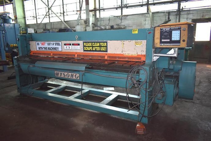10 gauge x 10' Wysong #1010, power squaring shear, 60 SPM, PC100 Control, 36" front operated power back - Image 1