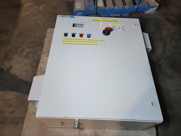 15 HP ABB, ACS880-01-035A-7, VFD, 19 amps, 600 Volts, 3 phase - Image 1