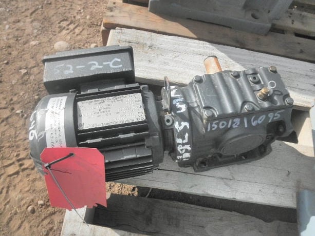0.25 HP @ 1700 RPM, Eurodrive #S47DT71C4, Right Angle Gear Reducer Gearbox, 104.80 :1 Ratio, 16 RPM Output - Image 3