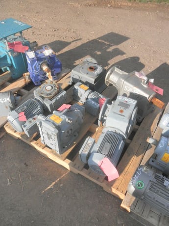 5 HP @ 4500 RPM, Eurodrive #SAF72, Right Angle Gear Reducer Gearbox, 21.14:1 Ratio, 203.25 RPM Output - Image 8