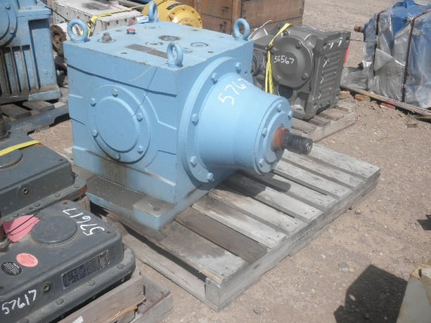 72 HP @ 350 RPM, Flender #KLN-280, Right Angle Gear Reducer Gearbox, 2.90 :1 Ratio, 120 RPM Output, 53 kW - Image 1