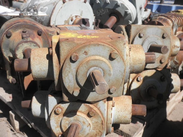 20 HP @ 1150 RPM, Hub City #66-4-GG, Right Angle Gearbox, 2.00 :1 Ratio, 2300 RPM Output - Image 4