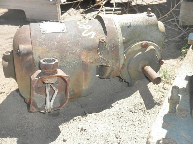 1/6 HP, Master #147043, Right Angle Gearmotor, 1.00 :1 Ratio - Image 1