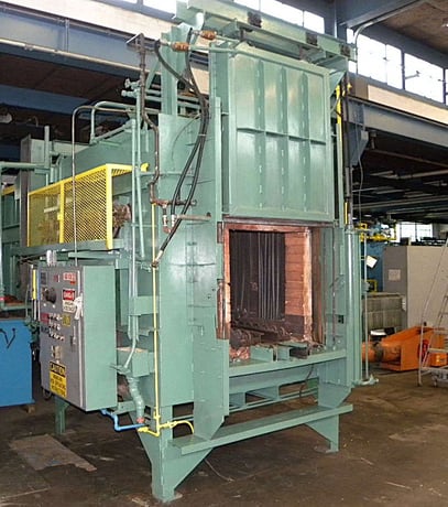 30" width x 48" D x 30" H Surface Combustion, electric atmosphere box furnace, 1750°F - Image 2