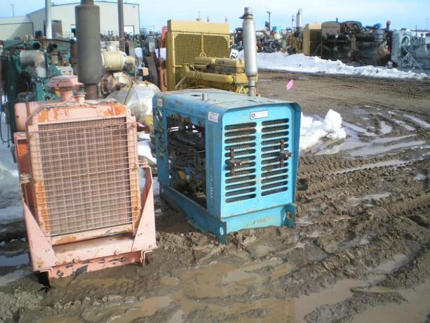 225 HP @ 4000 RPM, Chrysler #225, Natural Gas Engine, radiator through flywheel, V-8 cylinder, (4) 3.31" - Image 2